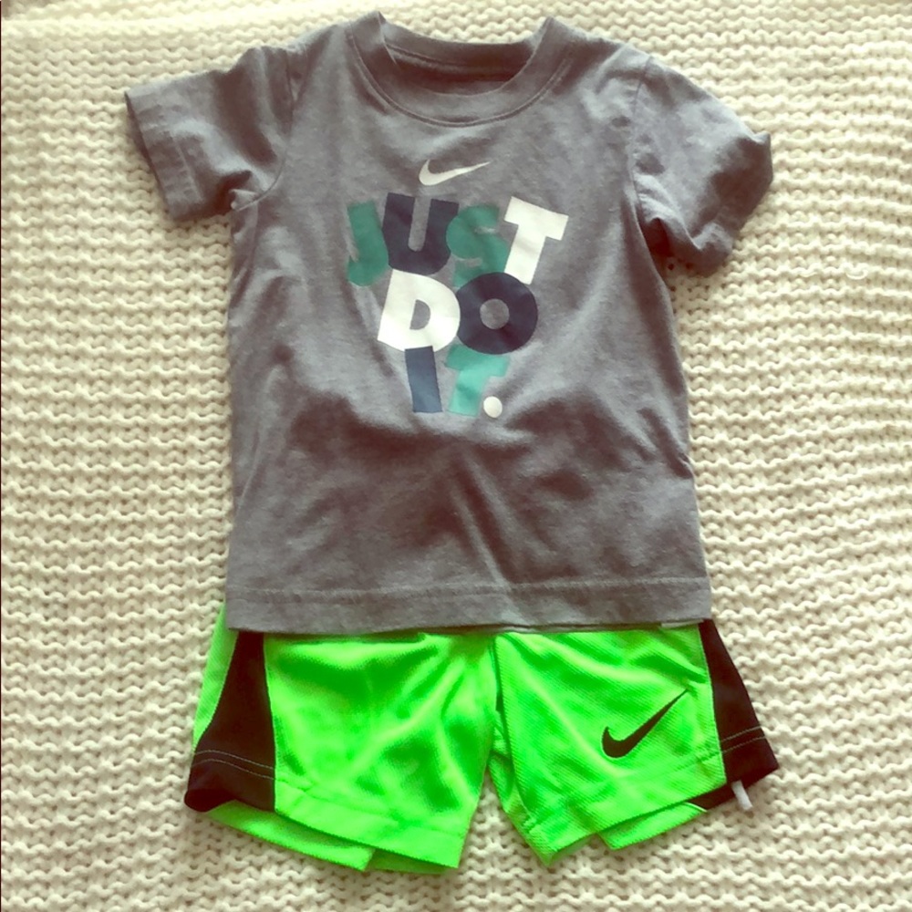 Nike outfit size 3t